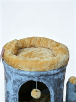 Tour pour chat en forme de baril mignonne à 2 niveaux avec poteaux à gratter en forme de cactus et perchoir supérieur en peluche douce pour petits chats d'intérieur