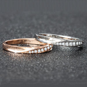 Vente en Gros Nouveau Design <span class=keywords><strong>Type</strong></span> Géométrique Or Rond Taille Brillant Bague de Mariage en Diamant - Product Image 5