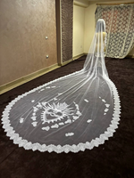 Voile de mariée long en dentelle Mantilla à un niveau, motif Cœur Sacré