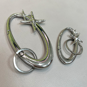 Nuevo llavero de Metal de estrella de cinco puntas, resorte de empuje de aleación de Zinc para hebilla, colgador de bolsa, colgante de escalada para hebilla, llavero de cintura - Product Image 2