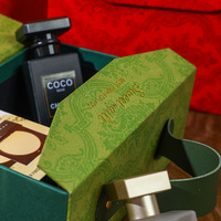 En stock paquet créatif exquis artisanat soins de la peau luxe fantaisie couleur papier carton cadeau boîte rigide avec foulard en soie