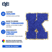 Letras Bordadas Personalizadas en Azul Rey con Tamaño de Fuente a Elección, Alfabeto DIY para Toallas, Iniciales con Brillo, Borde de Lentejuelas Doradas Coloridas, Chenilla Termoadhesiva
