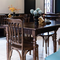 Ensemble table et chaises carrées en bois massif de style français pour restaurant occidental, pâtisserie, bar, café, boulangerie, personnalisable