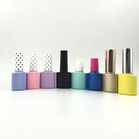 Bouteille ronde de vernis à ongles en verre de 15ml avec capuchon et brosse Surface d'estampage à chaud pour usage cosmétique