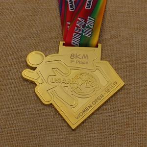 Pas cher brillant <span class=keywords><strong>or</strong></span> 2D en relief Sport Race Finisher femmes ouvert 8KM <span class=keywords><strong>médaille</strong></span> de course avec logo Laser - Product Image 1