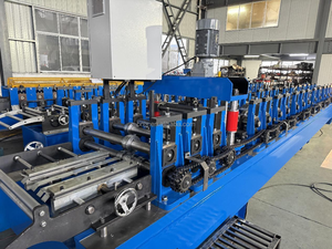 China Beste Sandwichpaneel Vormmachine Breedte Verstelbare Wandpaneel Rolvormmachine - Product Image 3