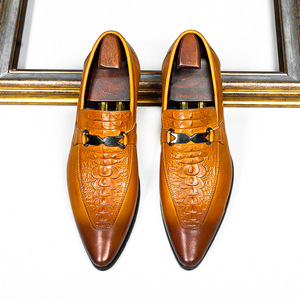 Nuevos Zapatos Oxford de Cuero para Hombre, Estilo Británico Casual de Lujo, Hechos a Mano, Impermeables, Color Verde Perenne, Cerrados, Sin Cordones, Formales, para Boda u Oficina - Product Image 5