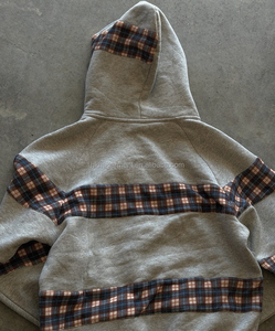 เสื้อฮู้ดดี้ผู้ชายปักลายแบบสั่งทำพิเศษ ผ้าเทอร์รี่คอตตอน 100% ทรงโอเวอร์ไซส์ แต่งผ้าแบบแพทช์เวิร์ค ซิปหน้า แขนยาว สำหรับใส่ลำลองสไตล์สตรีทแวร์ - Product Image 2