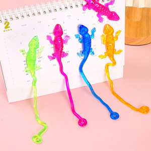 Jouet Gecko Autonome Adhésif en Plastique pour Mur d'Escalade, Farce pour Enfants de 3 à 14 Ans, Anti-Stress, Blague - Product Image 1
