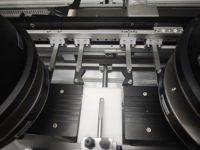 360° alimenté par l'IA °   Système de tri optique automatique pour l'inspection des roulements à billes et la détection des défauts de surface