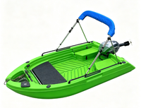 Kayak de pêche rigide en HDPE rotomoulé pour 2 personnes, petit bateau de pêche en plastique avec moteur hors-bord et auvent.