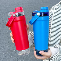 Bouteille shaker à protéines en acier inoxydable personnalisable 600 ml avec échelle graduée, compartiment de rangement et grille de mélange, mélangeur portable pour la salle de sport
