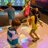 Version de base AR projecteur de projection interactif capteur équipement sol jeux de projection interactifs pour parc d'attractions