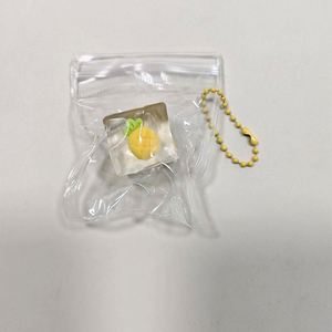 Jouet Squishy en TPR en forme de cube de fruits frais 2,5 cm – Ambiance cool, anti-stress, décompression, cadeau à presser pour enfants et adultes - Product Image 3