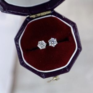 Pendientes de Oro de 18K Xinfly, Diseño Clásico de Seis Garras, 0.31CT H-VVS, Gran Venta de Verano, Diseño Elegante Occidental para Novia, Compromiso, Boda - Product Image 4