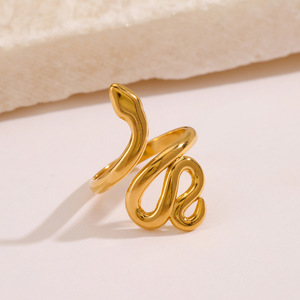 Anillo de Serpiente de Acero Inoxidable Dina New Cross Border, Estilo Punk Hip Hop, Banda de Serpiente del Zodiaco Chino para Hombres y Mujeres, Venta al por Mayor - Product Image 1