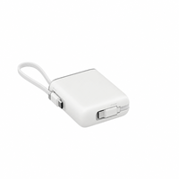 Power Bank Portabel Ringkas 10000mAh 22.5W PD Pengisian Cepat Layar LCD Digital Lensa Perak Lapis Vakum Gesper Paduan Seng OEM