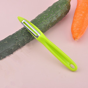 Utensilio de cocina Manual, multifunción, giratorio, cuchillas afiladas de acero inoxidable, cuchillo para verduras, fruta, patatas y zanahorias, pelador - Product Image 1