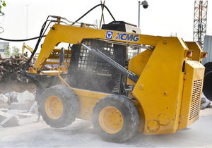 <span class=keywords><strong>XCMG</strong></span> Steer <span class=keywords><strong>Loader</strong></span> 1100Kg Roda Mini Kompak - Product Image 4