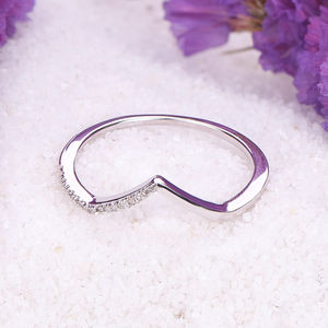 YILUN Bague moderne en forme de V en argent sterling S925 Mini zircon cubique Design élégant Bague empilable de style minimaliste - Product Image 5