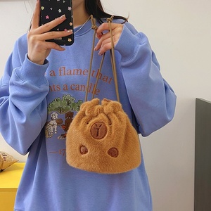 Bolsa de Felpa de Algodón con Diseño de Capibara, Linda Bolsa de Mano Suave con Correa para el Hombro, Bolso de Dibujos Animados para Niños, Regalo de Viaje para Aliviar el Estrés - Product Image 3