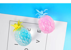 TPR nouvelle version créative étrangement conçu ananas presser jouets soulagement de la pression boules de raisin poudre d'or boîte en plastique - Product Image 5