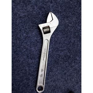 Llave Inglesa Ajustable de 12 mm con Mordaza Dentada Métrica, Operación Manual, Fabricada en Shandong - Product Image 3