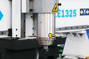 Routeur cnc multifonctionnel en bois 1325 4 * 8ft axe rotatif cnc 3D sculpture machine de fabrication de chaises en bois à vendre - Product Image 5