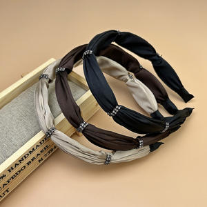 Diadema de Satén Francés con Pedrería, Accesorio para el Cabello para Mujer - Product Image 2