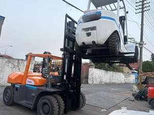 Chariot élévateur diesel TCM 7 tonnes d'occasion, modèle japonais TCM FD30 avec mât à deux étages, dimensions 3400x1980x2450 - Vente flash - Product Image 4