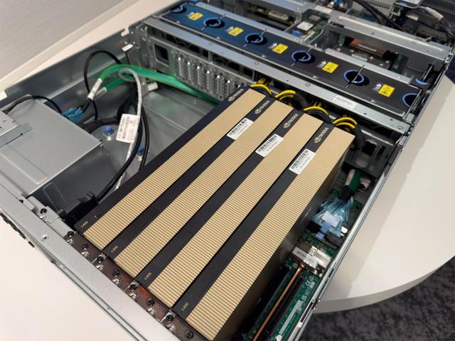SR675 V3 GPU AI Rack Server Xeon up to 8 GPUs 24TB DDR5 Memory 4U China Origin