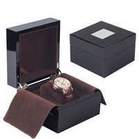 Boîte à montre rectangulaire personnalisée en MDF noir laqué brillant, faite à la main, avec coussin en velours marron à l'intérieur, emballage cadeau