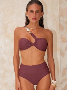 Conjunto de bikini de 2 piezas para mujer al por mayor, top bandeau de un solo hombro con decoración de monedas metálicas y cintura alta, traje de baño de verano para playa - Product Image 3