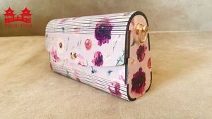 Bolso de Mano de Madera Hecho a Mano con Estampado Floral, Bolso Bandolera de Hombro, Bolso de Madera Flexible con Corte Láser para Mujer - Product Image 2