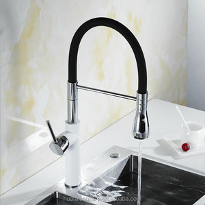 Rubinetto Miscelatore da Cucina Estraibile con Spruzzatore, Design Moderno in Ottone Spazzolato, per Uso Commerciale, con Design Grafico e Ceramica - Product Image 3