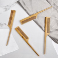 Brosse à cheveux en bambou de haute qualité en gros personnaliser l'hôtel en utilisant des outils de beauté de style antistatique fait à la main longue queue de rat peigne