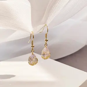 2024 nouveau design coréen acrylique charme boucle d'oreille bijoux de mode en forme de diamant cristal goutte boucle d'oreille pour les jeunes filles