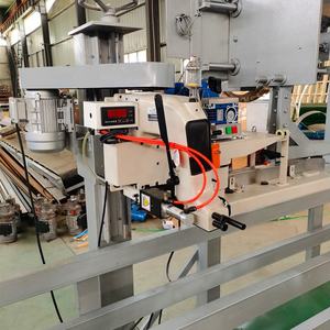 Machine d'emballage de <span class=keywords><strong>granulés</strong></span> d'alimentation 20kg 50kg Machine d'emballage automatique de <span class=keywords><strong>granulés</strong></span> de bois avec échelle de pondération quantitative - Product Image 5