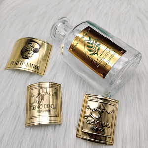 Parfum de style vintage avec logo personnalisé en relief en métal doré étiquette privée étiquettes métalliques 3d - Product Image 6