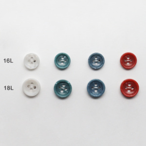 Biểu Tượng Tùy Chỉnh Chất Lượng Cao 10Mm Nhựa Nút Cho Nam Giới Thiết Kế Áo Sơ Mi Long Lanh Nút 4 Lỗ May Áo Sơ Mi Nút Cho Quần Áo - Product Image 4