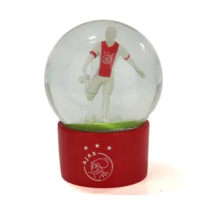 Souvenir personalizzati di movimenti di calci dei giocatori di calcio di snowglobe di vetro