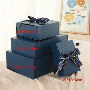 Lussuosa Scatola Regalo Cosmetica Ecologica in Cartone Grigio Rigido con Doppia Apertura per Profumi, Prodotti per la Cura della Pelle, Maschere Viso e Strumenti Essenziali per il Trucco - Product Image 2