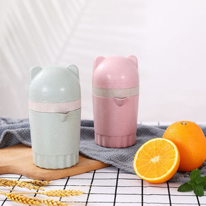 Manual Juicer 300Ml Non Drip Spout Easy Operation Household Fruit Citrus Squeezer Pink Plastic - Product Image 3