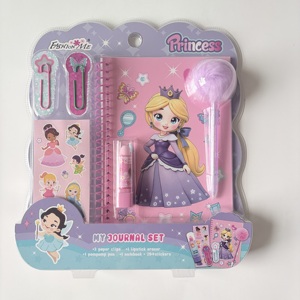 Set <span class=keywords><strong>de</strong></span> Diario FASHIONME con Bolígrafo <span class=keywords><strong>de</strong></span> Pompón y Borrador con Forma <span class=keywords><strong>de</strong></span> Lápiz Labial, Estilos Surtidos, Incluye Cuaderno, <span class=keywords><strong>2</strong></span> Clips y 20 Pegatinas - Product Image 1