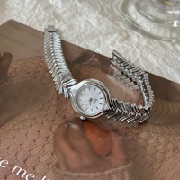 Montre de Luxe Femme Scottie en Alliage Platine Nacre et Quartz, Cadran à Aiguilles 30mm, Chiffres Romains, Résistance à l'Eau 30M, Tendance