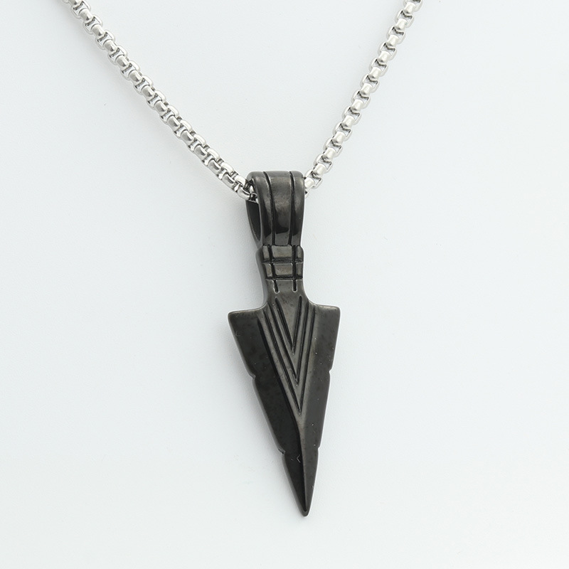 Pendentif noir (sans chaîne)