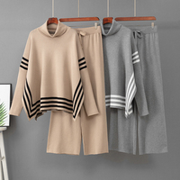 Ensemble pull deux pièces : Cape rayée à col montant + Pantalon décontracté ample à jambes larges