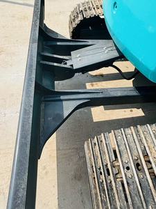Miniexcavadora Kobelco SK75 usada de buena calidad, pocas horas de uso, bien mantenida, perfecta para paisajismo y construcción. - Product Image 3