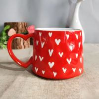 Tasse en céramique sérigraphiée à la main avec poignée en forme de cœur, tasse en céramique avec logo personnalisé pour la Saint-Valentin avec boîte-cadeau, tasses en céramique vente en gros