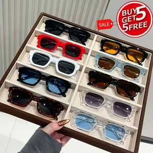 Occhiali da Sole Quadrati Nuovi 2026 alla Moda Versatili di Lusso Protezione UV400 Montatura Completa Anti-UV di Tendenza Sottili Unisex - Product Image 3